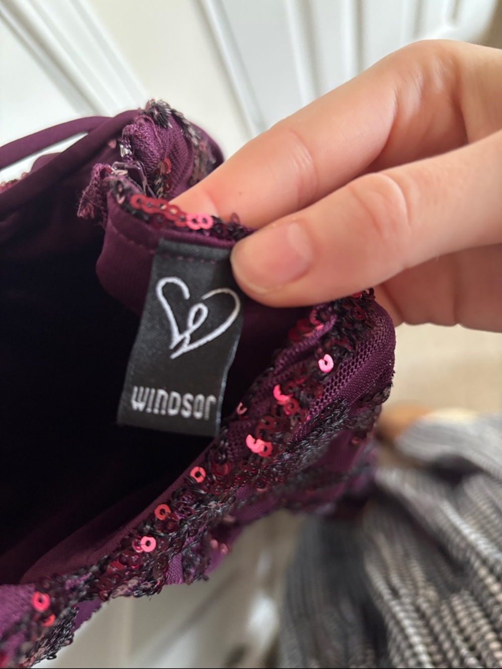 Windsor Mermaid-style Dress with Adjustable Lace-up Back - Picture 4 of 5